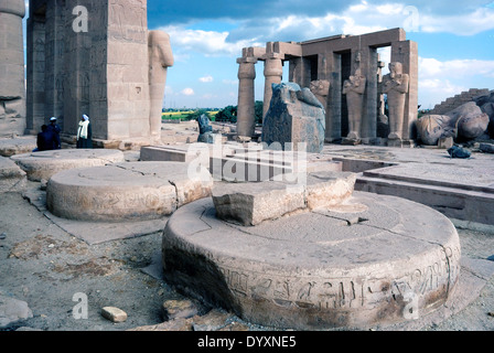 Ramesseum : la sepoltura tempio del faraone Ramses II il Grande(1303-1213 A.C. XIX dyn.). Foto Stock