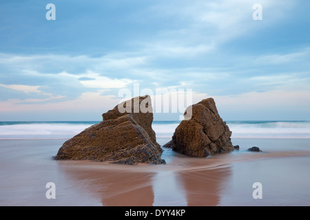 Pinnacoli di roccia in Sango Durness baia sulla costa nord occidentale della Scozia UK Foto Stock