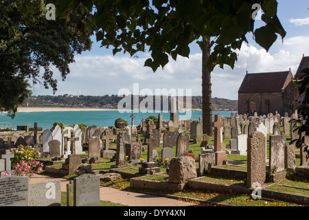 La Chiesa Parrocchiale di St Brelade con St Aubin sulla collina Foto Stock