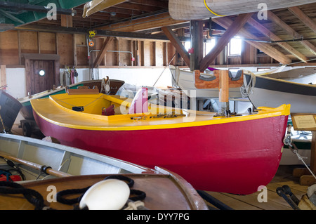 Il Centro per le barche in legno a Cama Beach State Park - Camano Island, isola County, Washington, Stati Uniti d'America Foto Stock