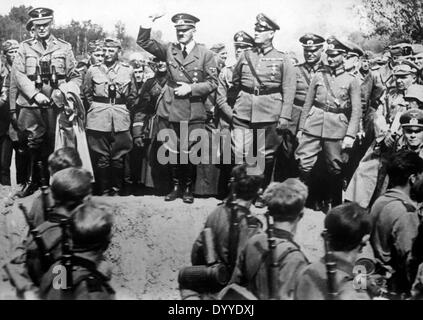 Adolf Hitler visita le truppe in Polonia, 1939 Foto Stock