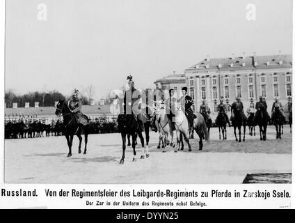 Lo zar Nicholas II. frequentando un reggimento di festa in Pushkin, 1906 Foto Stock