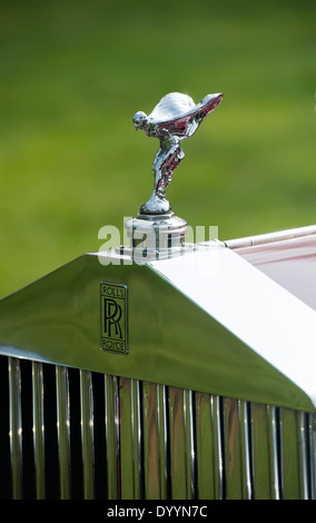 Rolls Royce, spirito di ecstasy, ornamento del cofano su questo Classic vintage auto britannico Foto Stock