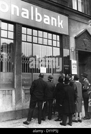 Crisi economica mondiale: banche, del mercato azionario, il fallimento del Danat Bank, 1931 Foto Stock