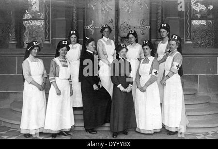 La Croce Rossa infermieri, 1915 Foto Stock