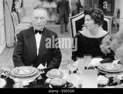 Konrad Adenauer a Tehran, 1957 Foto Stock