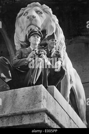 GI alla Feldherrnhalle di Monaco di Baviera, circa 1965 Foto Stock