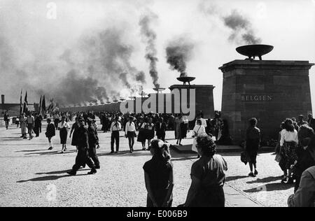 Inaugurazione del campo di concentramento di Buchenwald memorial, 1958 Foto Stock