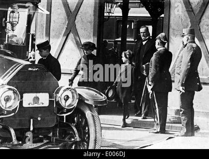 I figli di arciduca Franz Ferdinand dopo il servizio funebre, 1914 Foto Stock