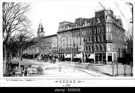 La piazza centrale (lato est) di Keene NH Foto Stock