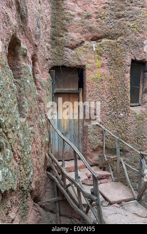 Il passaggio alla tomba di Adamo in Lalibela, Etiopia Foto Stock