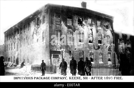 Pacchetto impermeabile Azienda Fire, Keene New Hampshire Foto Stock