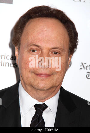 New York, New York, Stati Uniti d'America. 28 apr 2014. Attore BILLY CRYSTAL assiste il Film Society del Lincoln Center quarantunesima edizione annuale premio Chaplin Gala in onore di Rob Reiner tenutosi a Alice Tully Hall presso il Lincoln Center. Credito: Nancy Kaszerman/ZUMAPRESS.com/Alamy Live News Foto Stock