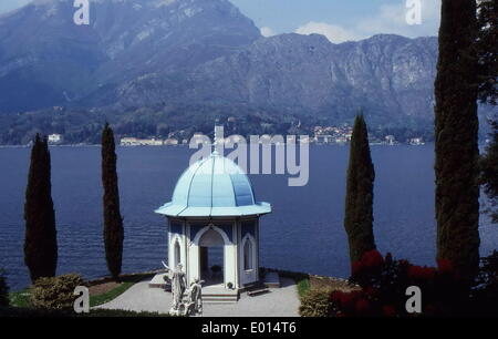 Un padiglione nel giardino di Villa Carlotta sul Lago di Como, Italia, 1990 Foto Stock