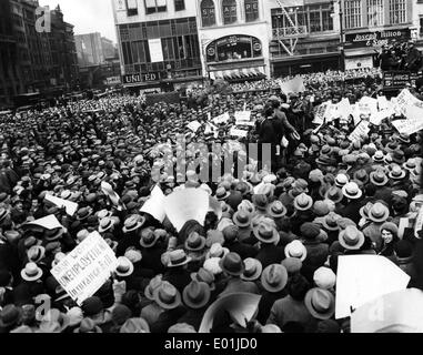 La crisi economica mondiale: fame dimostranti in New York, 1931 Foto Stock