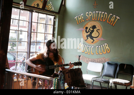 New Orleans , USA. The Spotted Cat Music Club francesi Street Foto Stock