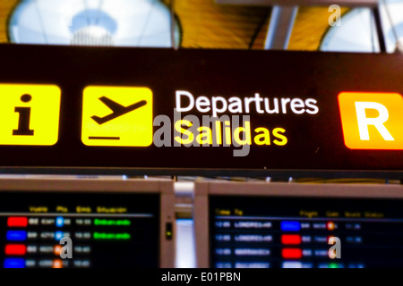 Aeropuerto de Madrid Barajas, Salidas, Spagna, Madrid Foto Stock