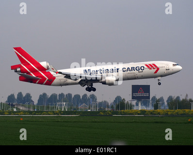 Martinair Holland PH-MCS (McDonnell Douglas MD-11 in atterraggio a Schiphol (AMS - EHAM), Paesi Bassi, pic3 Foto Stock