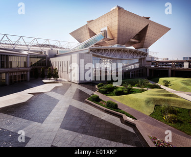 Tokyo International Exhibition Center - Tokyo Big Sight. Ariake, Odaiba, presso Tokyo, Giappone. Foto Stock