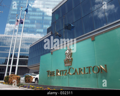 Il Ritz-Carlton a piazza rinascimentale in White Plains, New York, 26 aprile 2014, © Katharine Andriotis Foto Stock