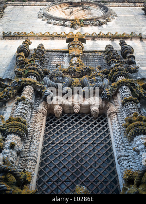 Capitulo finestra intagliata in pietra in stile manuelino, Convento de Cristo, Tomar Foto Stock