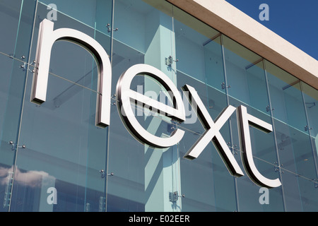 Segno di ingresso del prossimo negozio nel Vangarde Shopping Park a York Regno Unito. Foto Stock