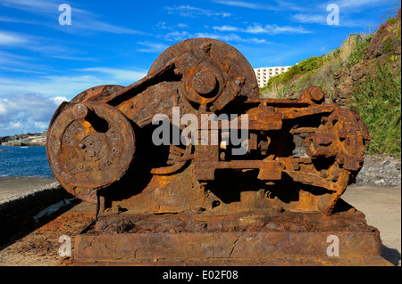 Madeira Portogallo arrugginito verricelli a vapore situato presso il molo vecchio Wilson Molo Carbone. Foto Stock