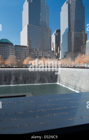 9/11 ground zero memorial sito per il commercio mondiale torri, New York, Stati Uniti d'America Foto Stock