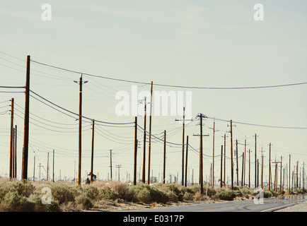 Olio greggio estrazione da Monterey Shale vicino a Bakersfield California USA. Foto Stock