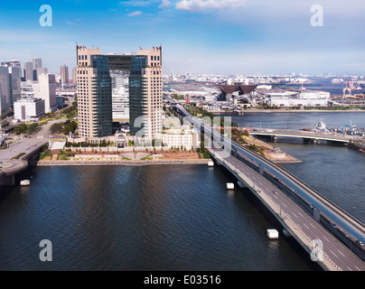 Centro di telecomunicazioni in Odaiba, presso Tokyo, Giappone. Foto Stock