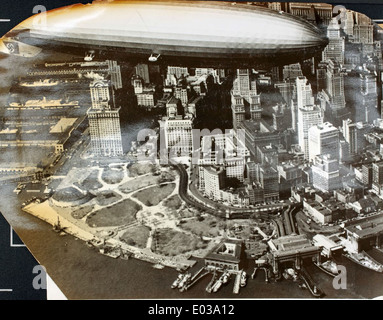Lo Zeppelin Airship LZ 129, noto come Hindenburg, è mostrato sopra Battery Park e Castle Clinton a Lower Manhattan. Gestito dalla Deutsche Zeppelin-Reederei, il dirigibile fu un esempio pionieristico di viaggi più leggeri dell'aria, anche se divenne famigerato per il disastro di Hindenburg nel 1937. L'immagine cattura la grandezza del dirigibile mentre passava sopra il porto di New York. Foto Stock