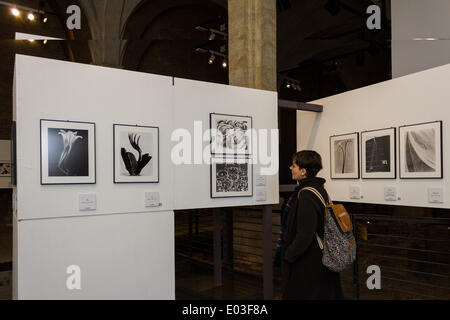 Torino, Italia - 30 aprile: dal 1 maggio al 5 ottobre 2014, Palazzo Madama ospita la retrospettiva fotografica dedicata a Tina Modotti, la cui eccezionale personalità umana, arte e politica ne ha fatto uno dei più famosi fotografi di donne nel mondo. (Foto di Elena Aquila/Pacific Stampa) Foto Stock