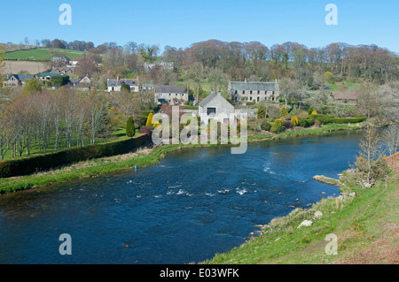 Il Fiume Don, Aberdeenshire fornisce premier la pesca per gli appassionati. SCO 9077. Foto Stock