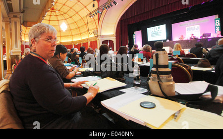 NUJ DM. Giardini d'inverno. Eastbourne in Sussex. Di Peasey Ramo di Nottingham Foto Stock