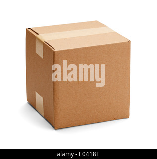 Chiusa la scatola di cartone fasciato fino e isolate su uno sfondo bianco. Foto Stock