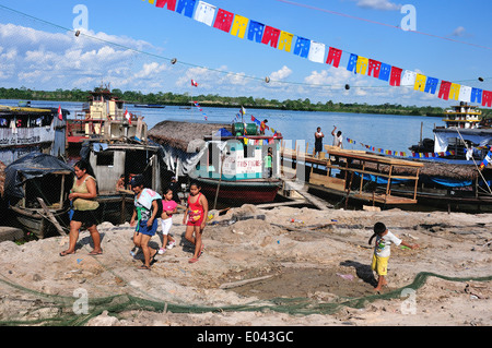 Festa di San Pedro e San Pablo - Porto di Punchana a Iquitos . Dipartimento di Loreto .PERÙ Foto Stock