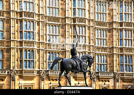 Un monumento di Riccardo Cuor di leone in Westminster; Denkmal von Richard Löwenherz vor dem Parlament in Westminster Foto Stock