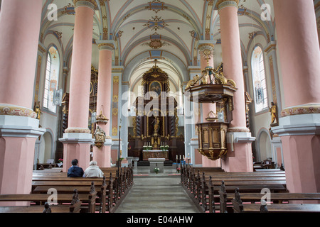 Interno del Saint Joseph della cattolica Chiesa Parrocchiale presso il villaggio storico di Beilstein giacenti lungo il fiume Mosella Foto Stock