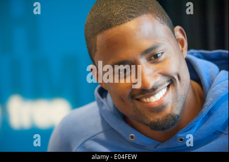 Noi hurdling atleta David Oliver alla conferenza stampa un giorno prima del suo inizio presso la IAAF meeting di atletica a Zurigo 2013 Foto Stock