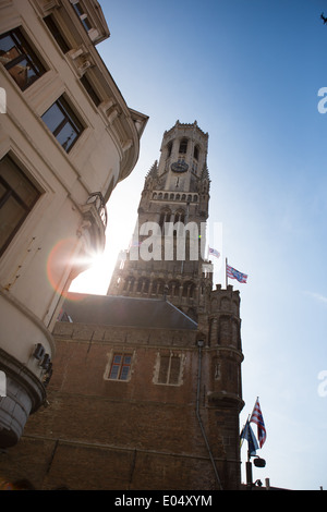 Belfort-Hallen torre campanaria dalla Markt, Bruges, Belgio Foto Stock