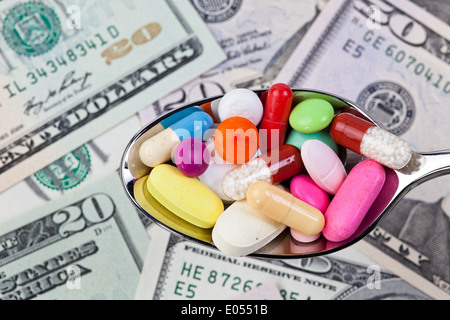 .America medicamento Medicamenti Medicamenti banconota banconote dollaro segno di dollaro dollaro dollaro segni di luce note del dollaro di denaro Foto Stock