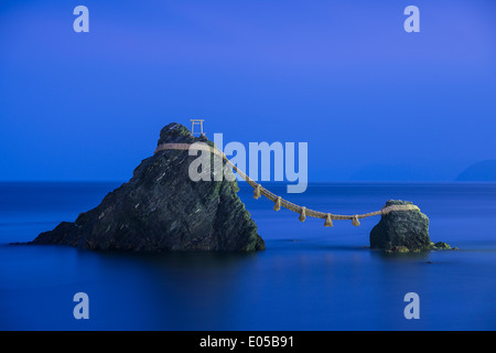 Meoto Iwa rocce, Futami, Prefettura di Mie, Giappone. Foto Stock