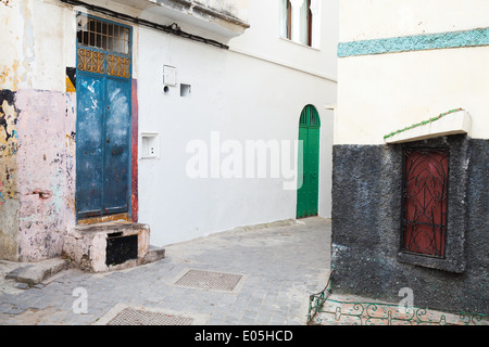 Strade della vecchia Medina. Storico parte centrale di Tangeri, Marocco Foto Stock