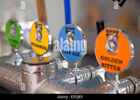 La birra rubinetti a Sweetwater Brewing Company Foto Stock