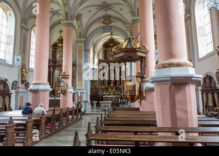 Interno del Saint Joseph della cattolica Chiesa Parrocchiale presso il villaggio storico di Beilstein giacenti lungo il fiume Mosella Germania Foto Stock