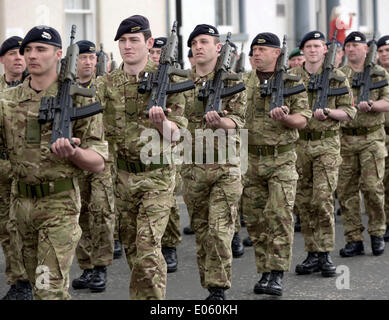 Ayr, Scotland, Regno Unito. Il 3 maggio 2014. Il principe Charles visite Ayr per prendere la salute dell'Ayrshire Yeomanry alla loro libertà di Ayr sfilata che ha avuto luogo a giorno. Credito: Maurice Morwood/Alamy Live News Foto Stock