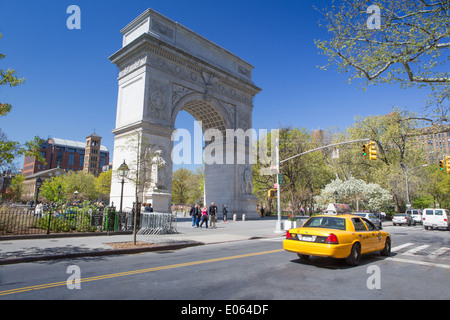 Arco di Washington in Washington Square Park, New York, NY, STATI UNITI D'AMERICA Foto Stock