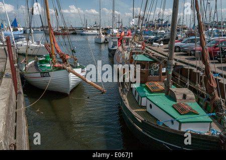 Barche legato fino a Gilleleje Havn, Danimarca Foto Stock