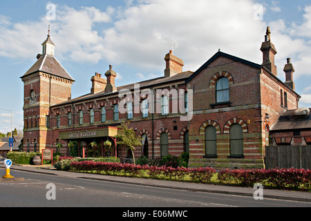 Il vecchio Tunbridge Wells West Station, ora utilizzato come un ristorante Foto Stock