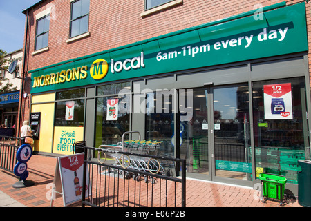 Un Morrisons negozio locale in Carlton, Nottingham, Inghilterra, Regno Unito Foto Stock